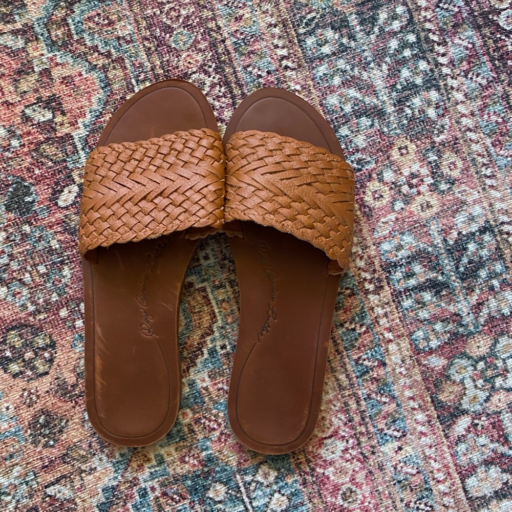 Roxy sandals
